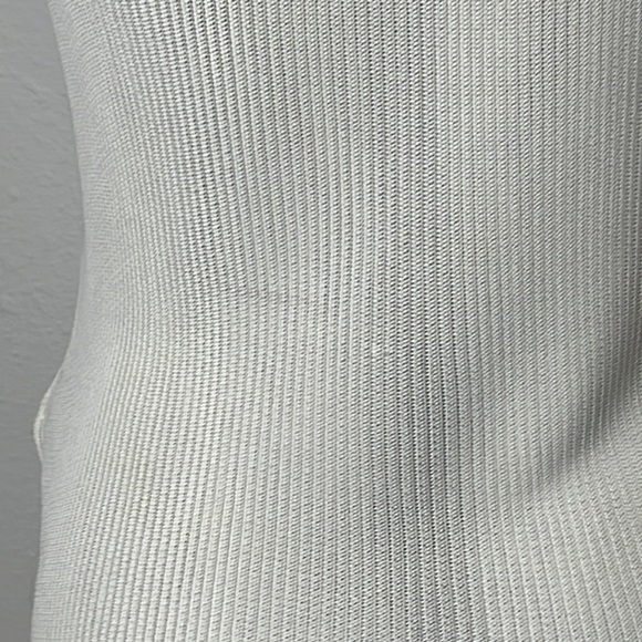 St. John Couture size Medium beaded, ruffled, ribbed sleeveless - Picture 12 of 16